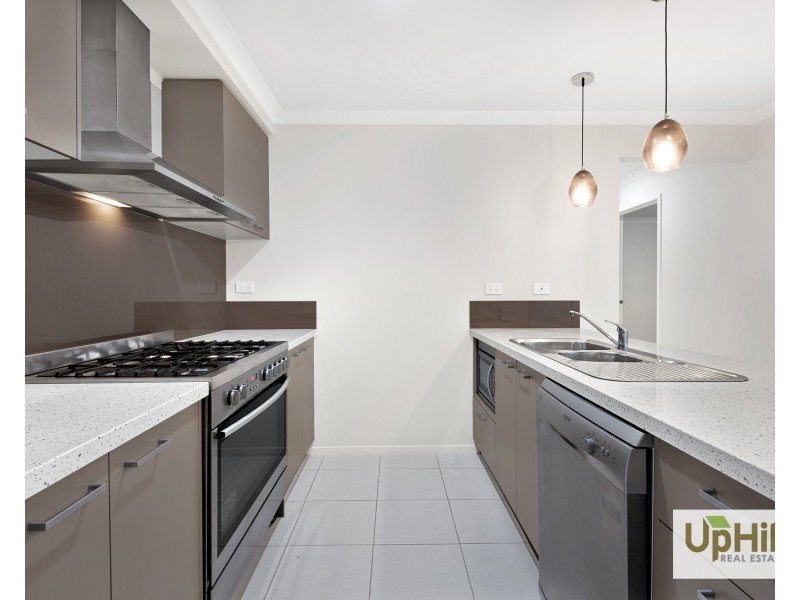 5 Corinda Street, Clyde North VIC 3978