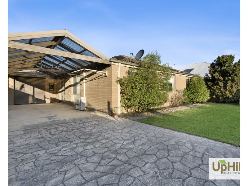 28 Webster Way, Pakenham VIC 3810