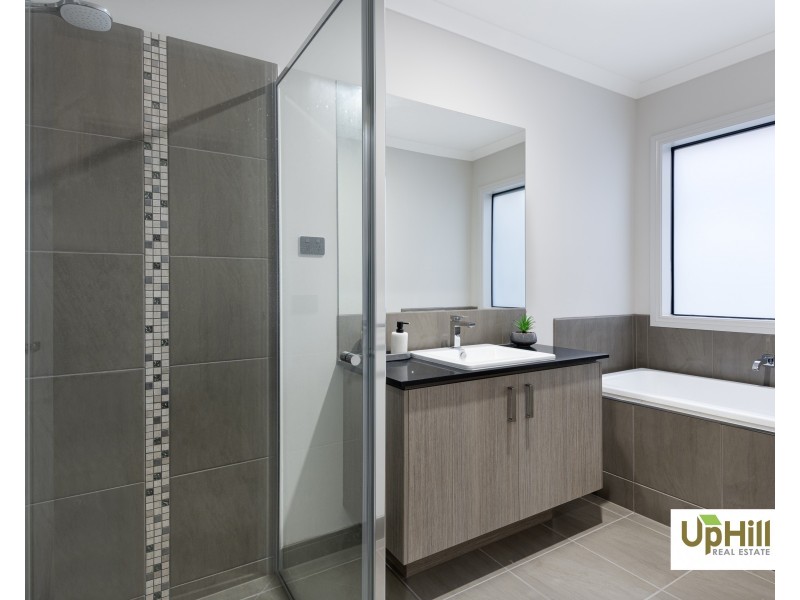 53 Galveston Road, Clyde VIC 3978