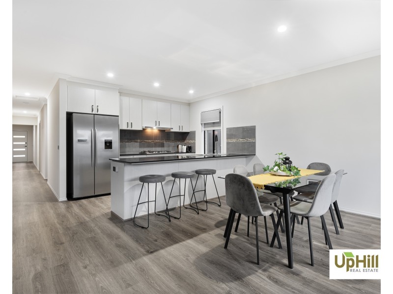 53 Galveston Road, Clyde VIC 3978