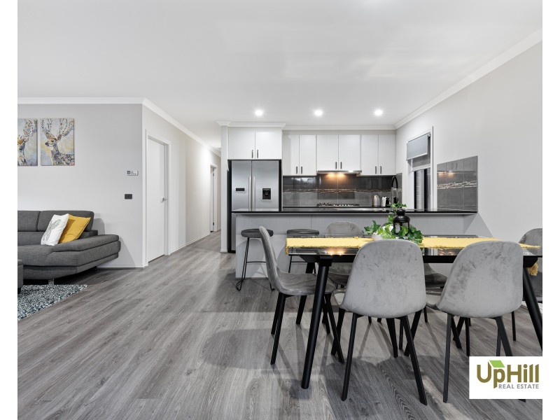 53 Galveston Road, Clyde VIC 3978