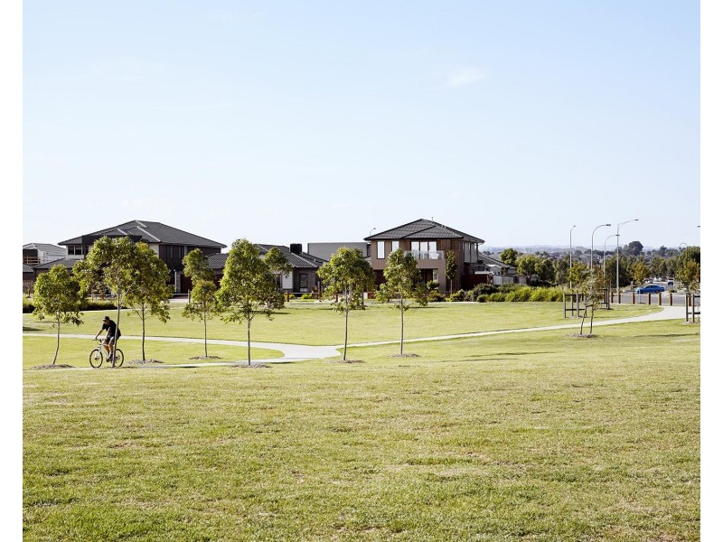 1 Tideswell Street, Clyde North VIC 3978