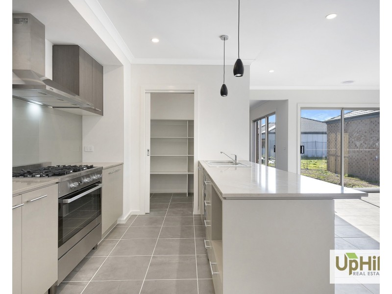 59 Generation Drive, Clyde North VIC 3978