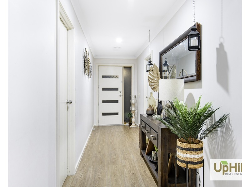 21 Glenelg Street, Clyde North VIC 3978