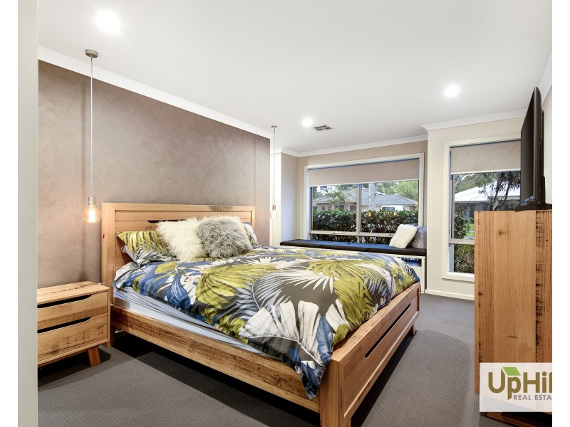 14 Duce Street, Cranbourne East VIC 3977