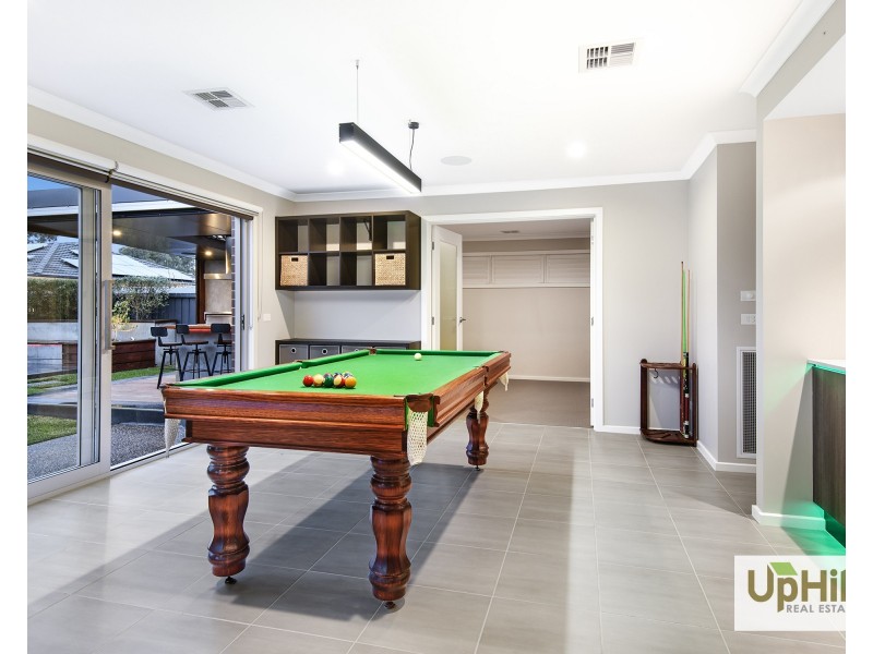 14 Duce Street, Cranbourne East VIC 3977