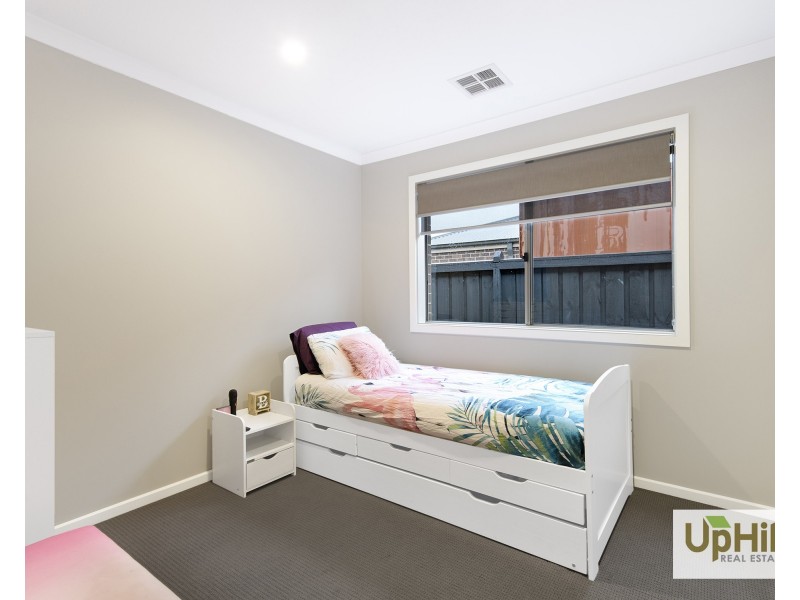 14 Duce Street, Cranbourne East VIC 3977
