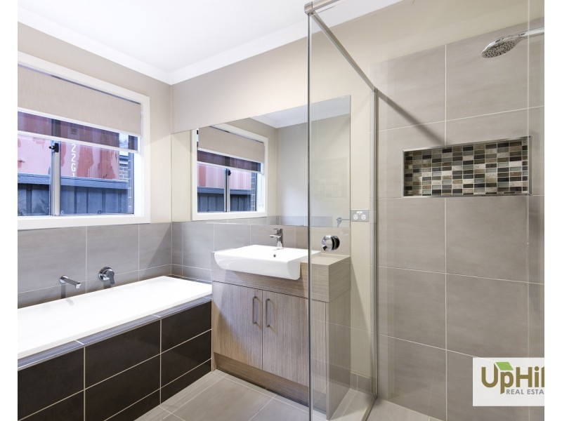 14 Duce Street, Cranbourne East VIC 3977
