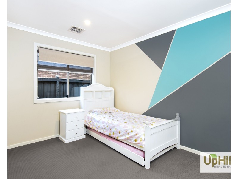 14 Duce Street, Cranbourne East VIC 3977