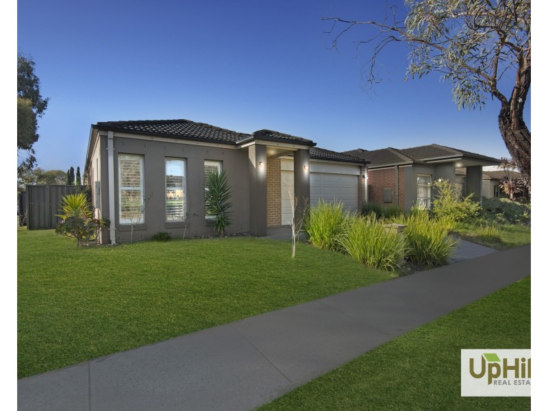 20 Sabel Drive, Cranbourne North VIC 3977