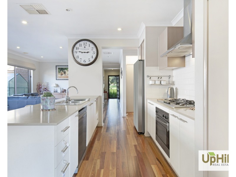 20 Sabel Drive, Cranbourne North VIC 3977