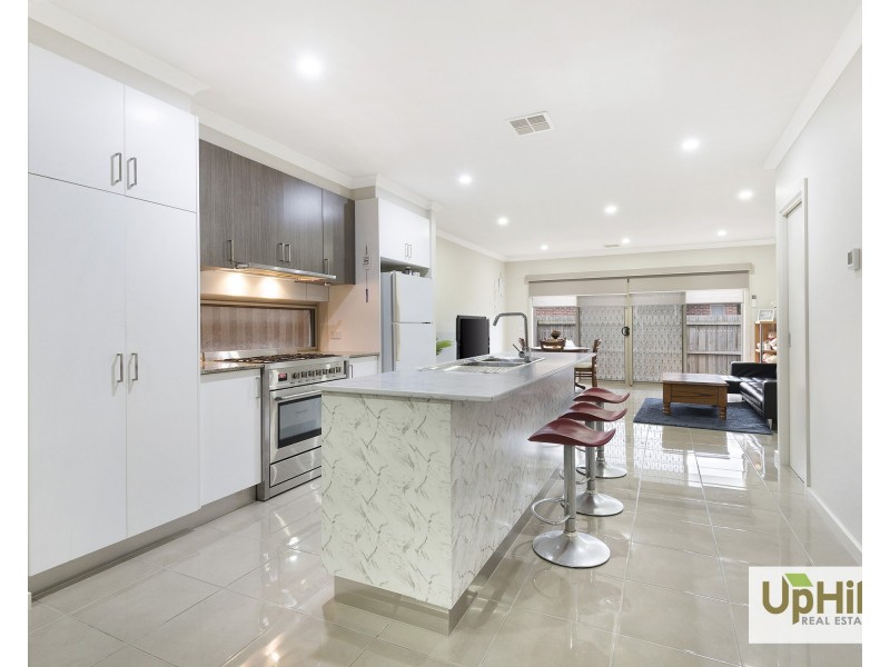 2/19 Elizabeth Street, Cranbourne North VIC 3977