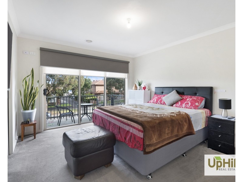2/19 Elizabeth Street, Cranbourne North VIC 3977