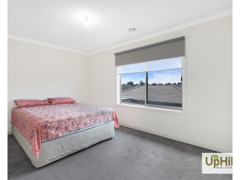 2/19 Elizabeth Street, Cranbourne North VIC 3977