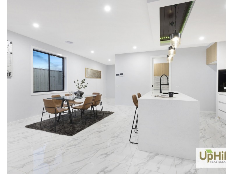 3 Ovens Place, Clyde North VIC 3978