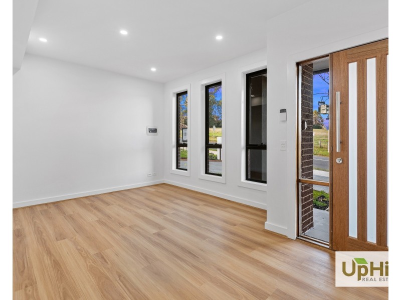 1/35 Manuka Road, Berwick VIC 3806