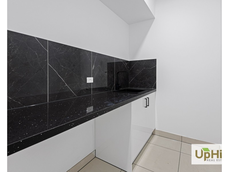 2/35 Manuka Road, Berwick VIC 3806