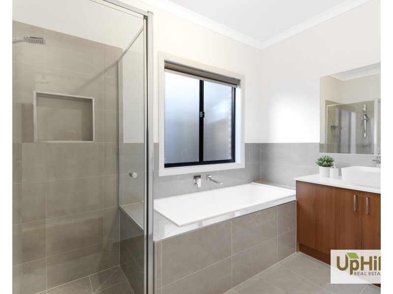 5 Alicante Street, Clyde VIC 3978