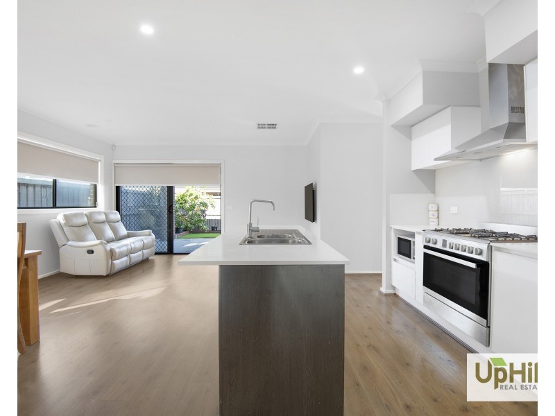 57 Tamarind Road, Cranbourne North VIC 3977