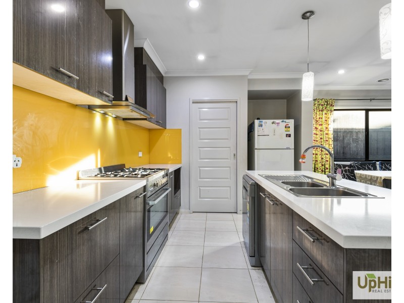 19 Cochin Drive, Clyde North VIC 3978