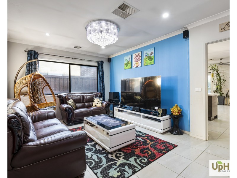 19 Cochin Drive, Clyde North VIC 3978