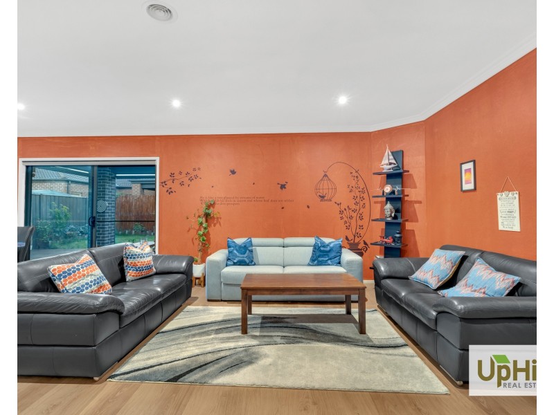 35 Datura Avenue, Cranbourne North VIC 3977