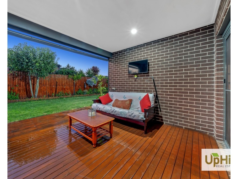 35 Datura Avenue, Cranbourne North VIC 3977