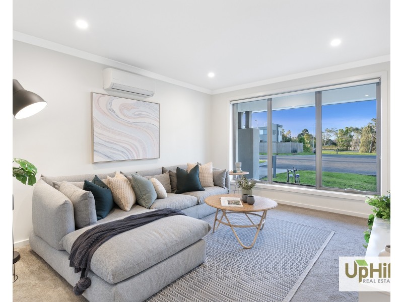 21 Nunkeri Court, Clyde North VIC 3978