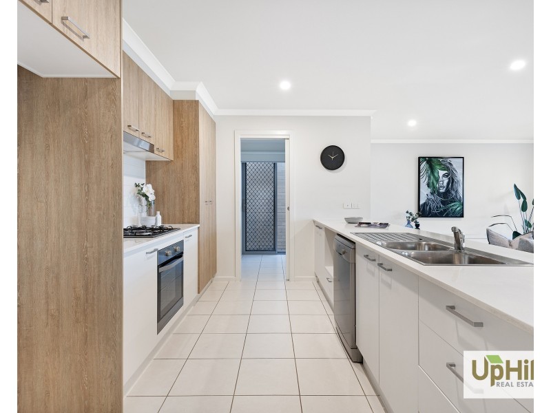 21 Nunkeri Court, Clyde North VIC 3978