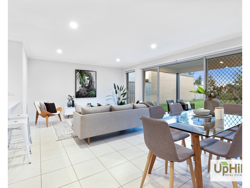 21 Nunkeri Court, Clyde North VIC 3978