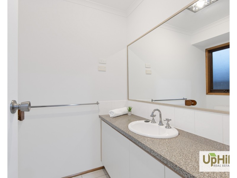 61 Courtenay Avenue, Cranbourne North VIC 3977