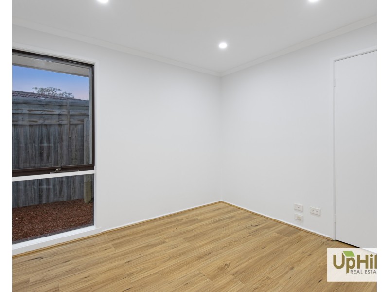 61 Courtenay Avenue, Cranbourne North VIC 3977