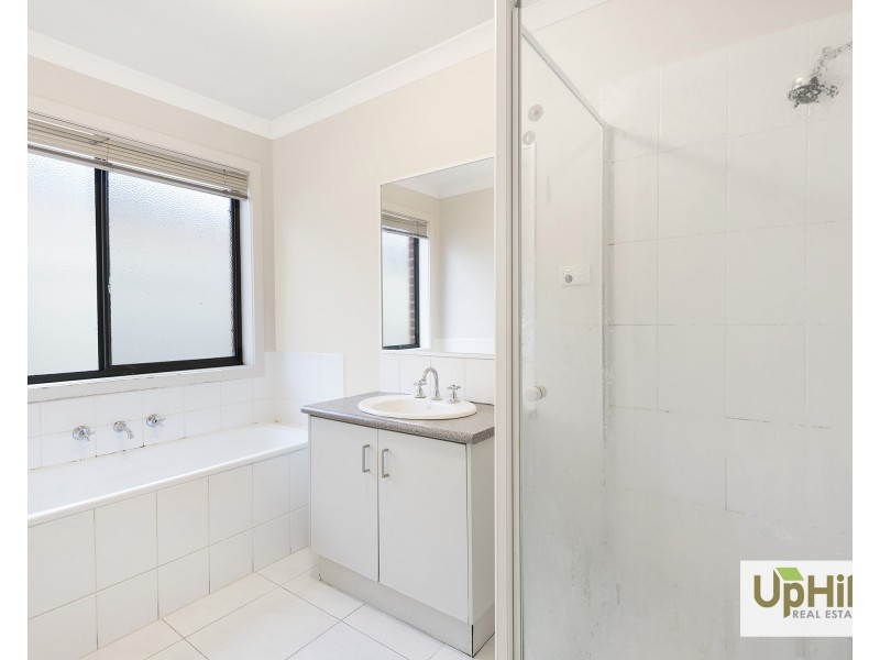 130 Blue Horizons Way, Pakenham VIC 3810