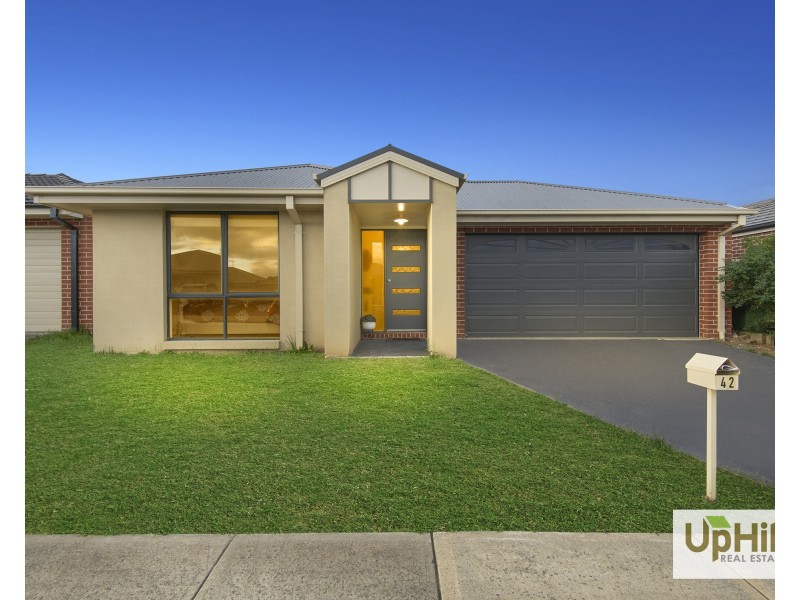 42 Copper Beech Road, Beaconsfield VIC 3807