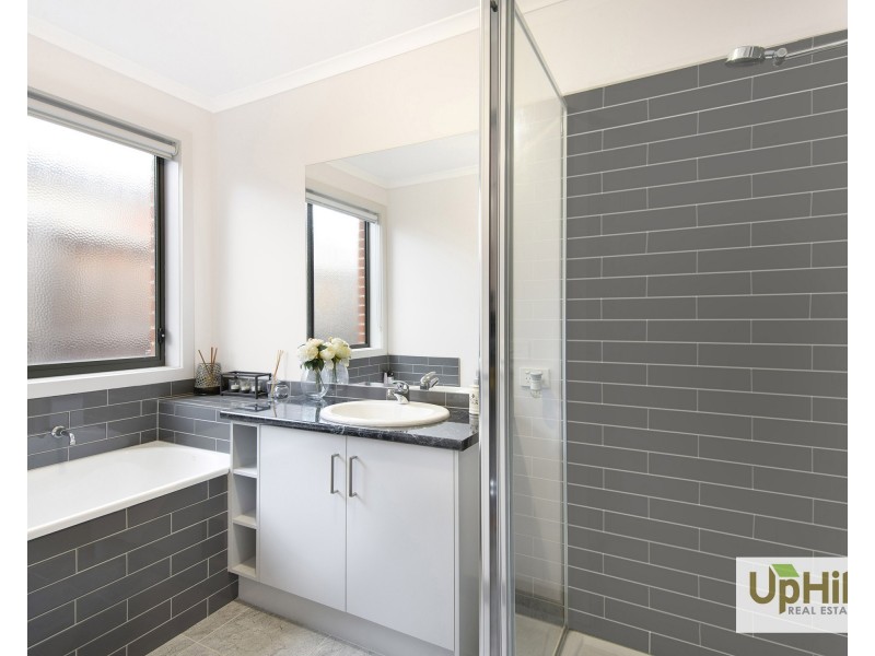 42 Copper Beech Road, Beaconsfield VIC 3807