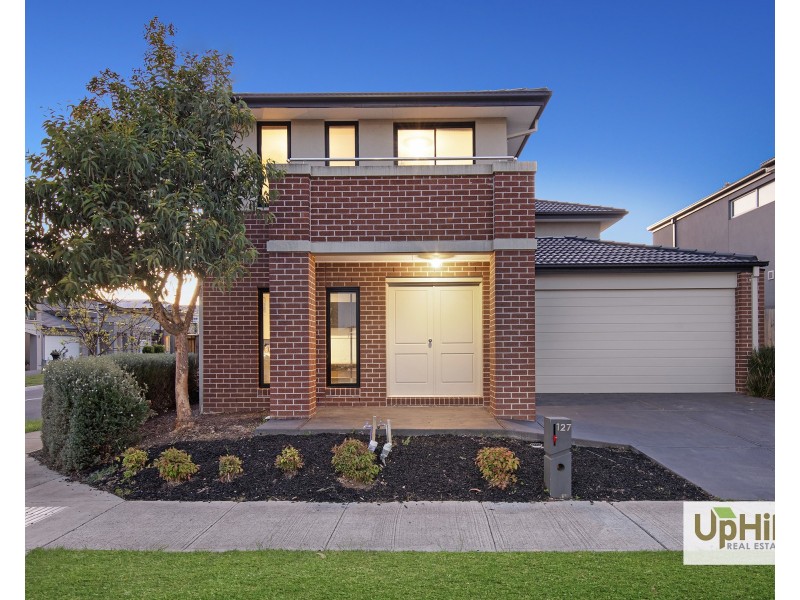 127 Thoroughbred Drive, Clyde North VIC 3978