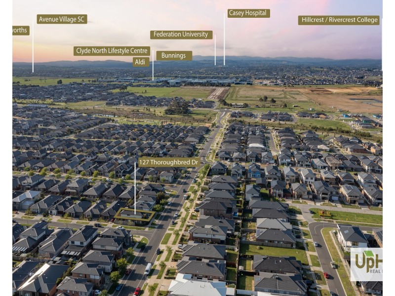 127 Thoroughbred Drive, Clyde North VIC 3978