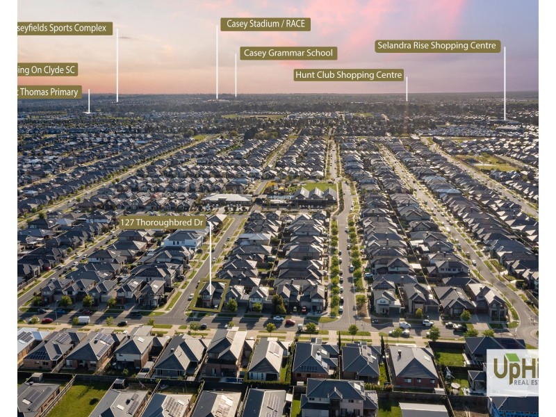 127 Thoroughbred Drive, Clyde North VIC 3978