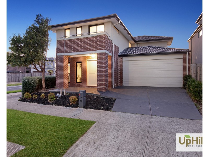 127 Thoroughbred Drive, Clyde North VIC 3978