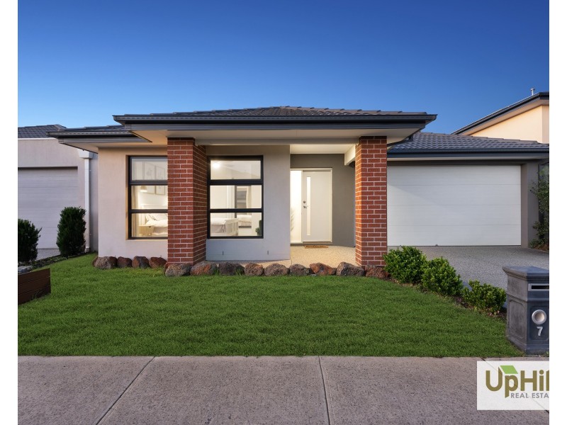 7 Danube Road, Clyde VIC 3978