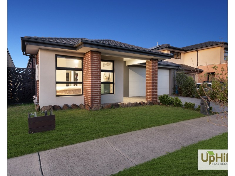 7 Danube Road, Clyde VIC 3978