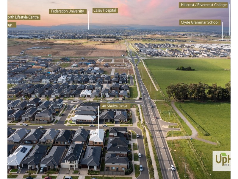 40  Shulze Drive, Clyde North VIC 3978