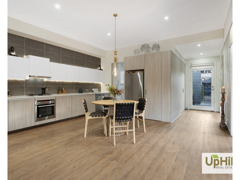 66  Prendergast Avenue, Cranbourne East VIC 3977