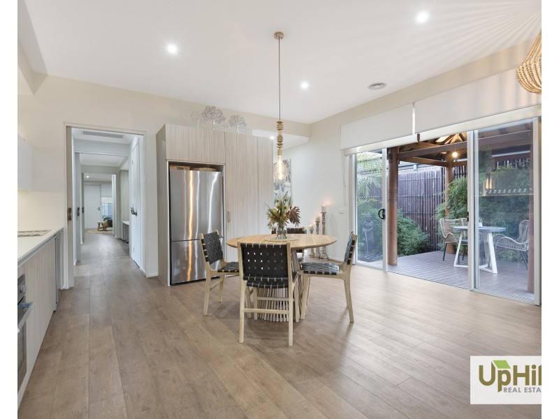 66  Prendergast Avenue, Cranbourne East VIC 3977