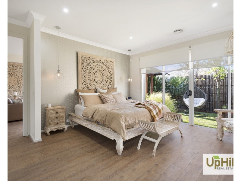 66  Prendergast Avenue, Cranbourne East VIC 3977