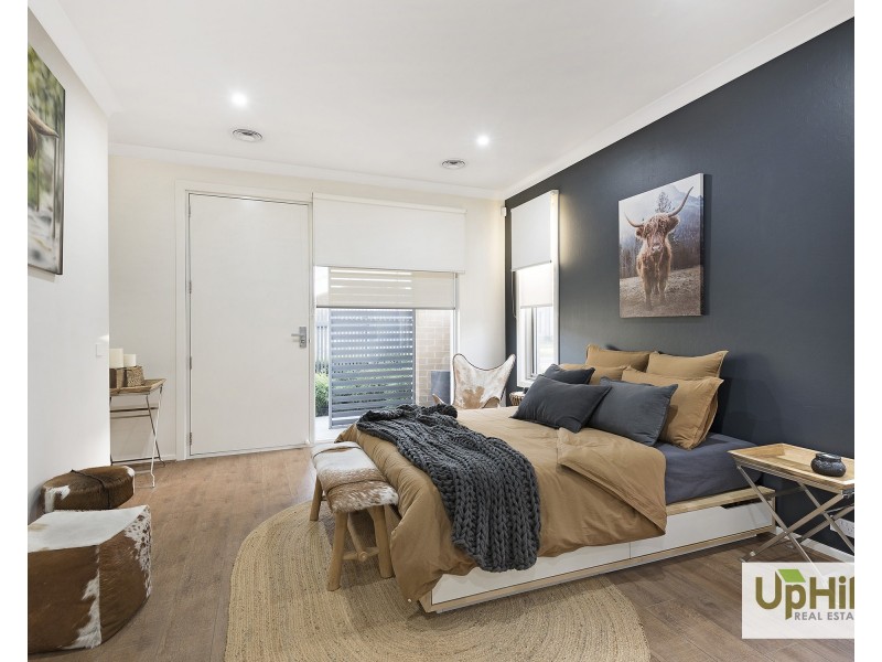 66  Prendergast Avenue, Cranbourne East VIC 3977