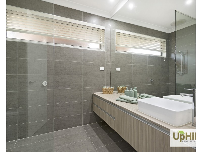 66  Prendergast Avenue, Cranbourne East VIC 3977