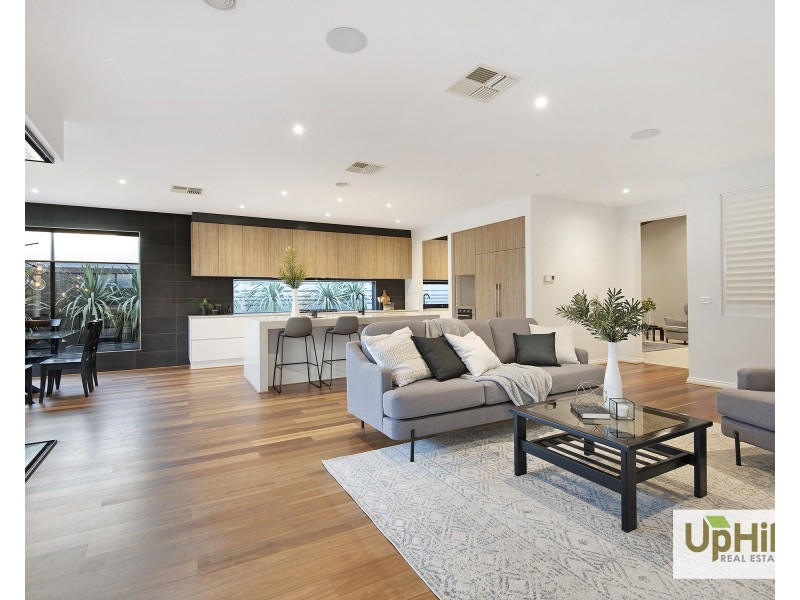 4 Callow Avenue, Clyde North VIC 3978