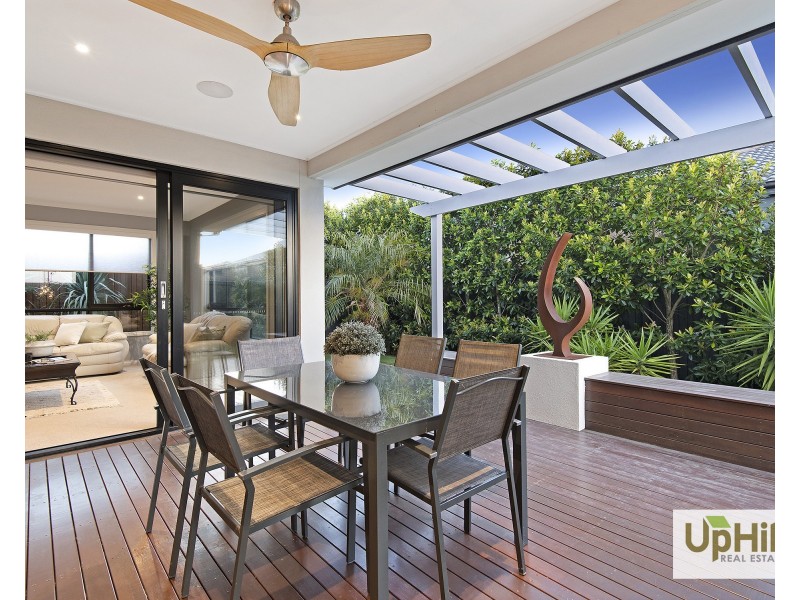 4 Callow Avenue, Clyde North VIC 3978