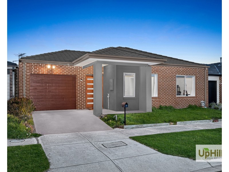 6 The Oaks Avenue, Pakenham VIC 3810